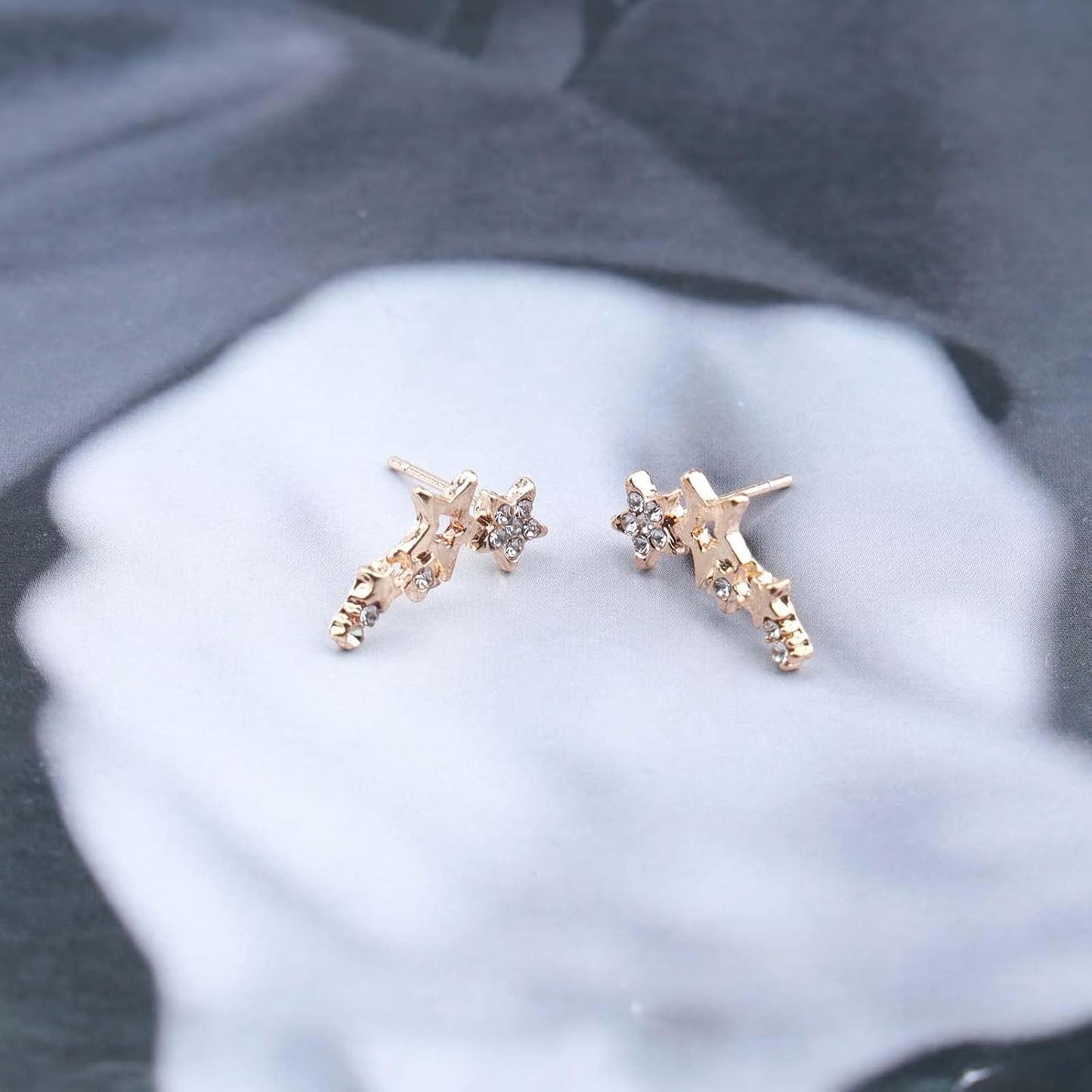 Bohemia Star Climber Crawler Earrings Gold Crystal Star Ear Climber Earrings Cluster Star Studs Earring Festival Earrings Jewelry for Women and Girls (Gold)