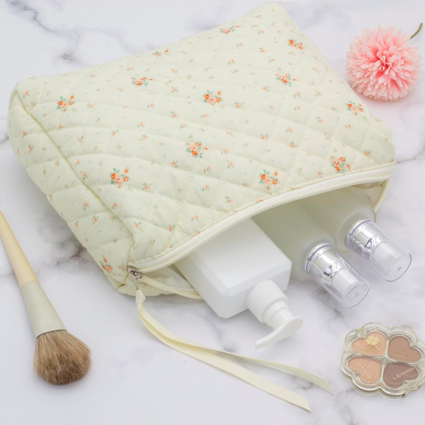 PAZIMIIK Quilted Makeup Bag Large Travel Zipper Soft Cosmetic Pouch for Women Girls Make Up,Floral White